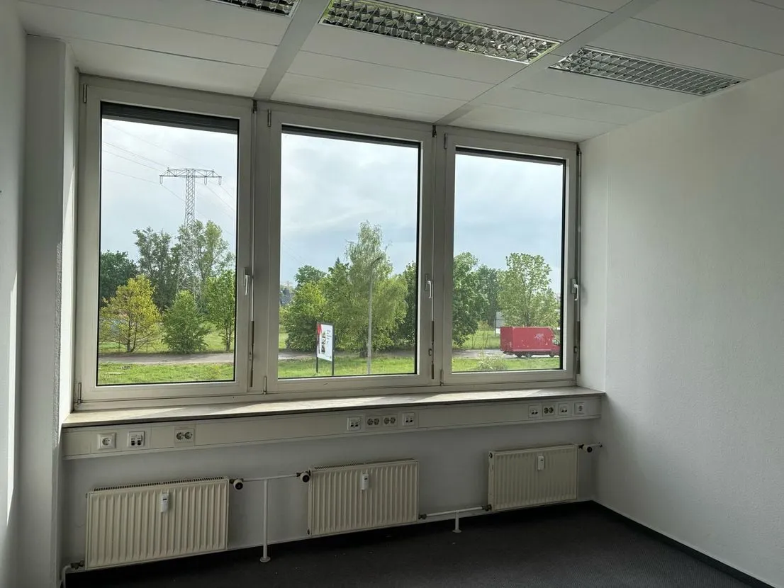 Modernes Bürogebäude in Leipzig – Foto