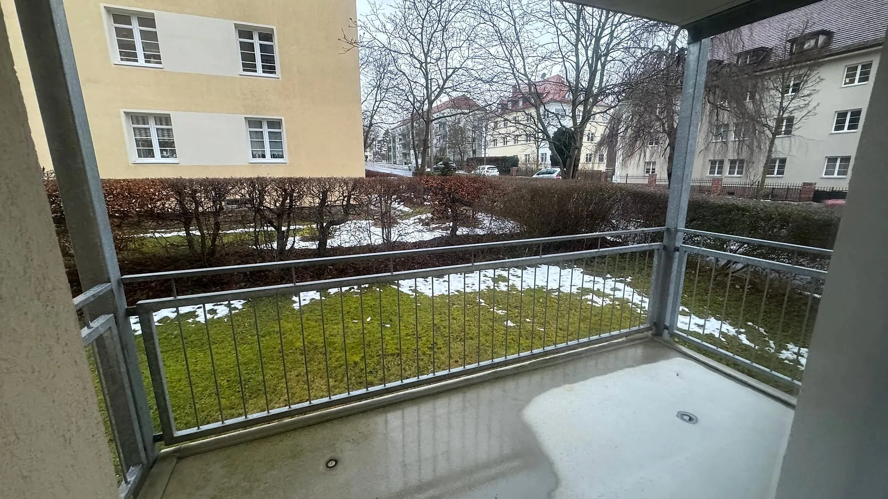 Balkon mit Blick ins Grüne