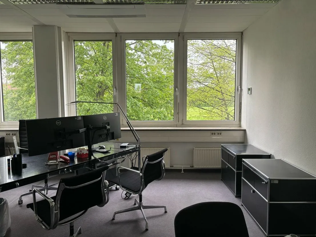 Modernes Bürogebäude in Leipzig – Foto