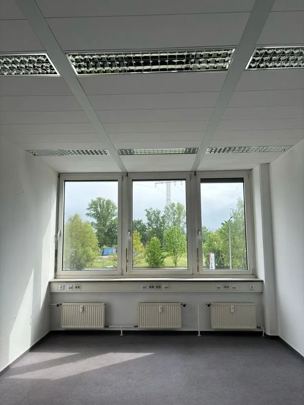 Modernes Bürogebäude in Leipzig – Foto