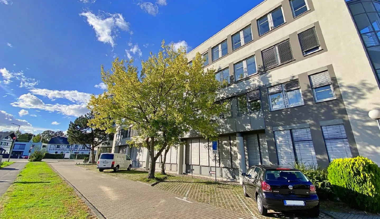 Modernes Bürogebäude in Leipzig – Foto